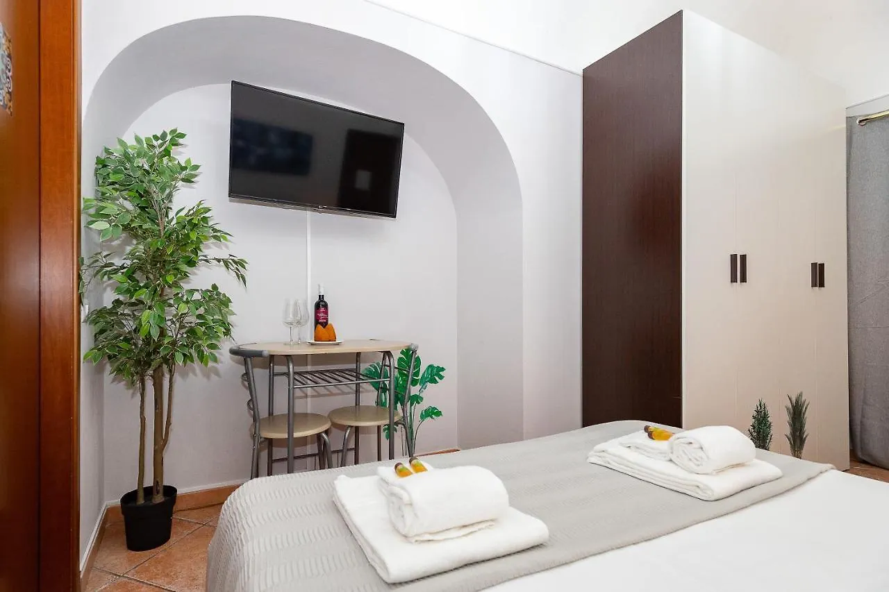 Stesicoro Exclusive Rooms CTA 3*,